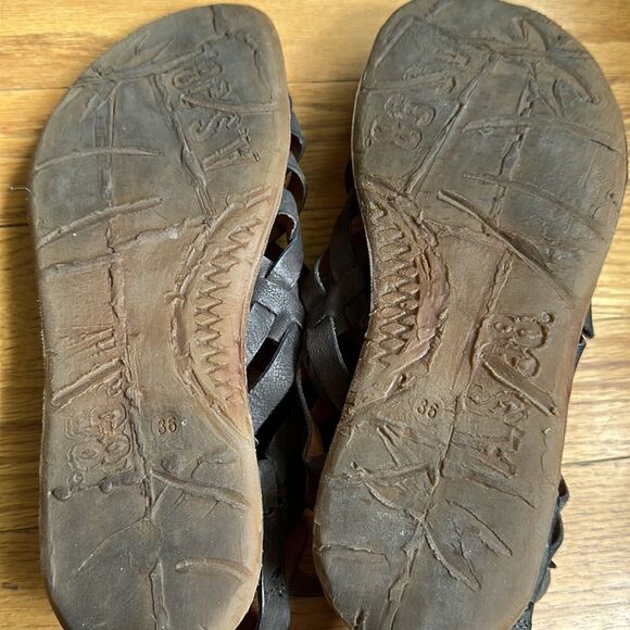 AS 98 EU 36 US 6 grey soft leather sandals side buckle excellent condition - Picture 8 of 8